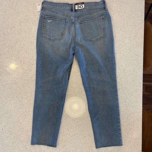 GAP Mid Rise Tapered Jeans. 30/10 regular with 26 inch inseam. Raw hem. - Picture 2 of 5